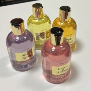 Gel de duș parfumat Secret Bomb, 275ml